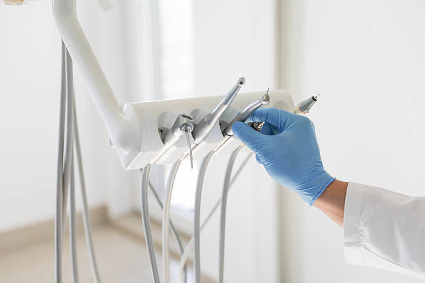 24/7 Emergency Tooth Extraction experts in Wolcottville, IN